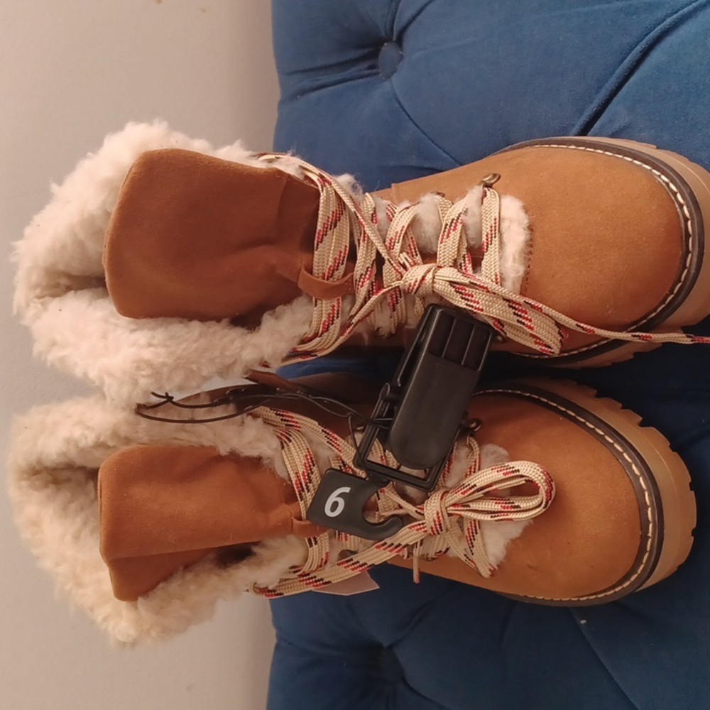 TIME TRUE MAN  SHOES SIZE 9
